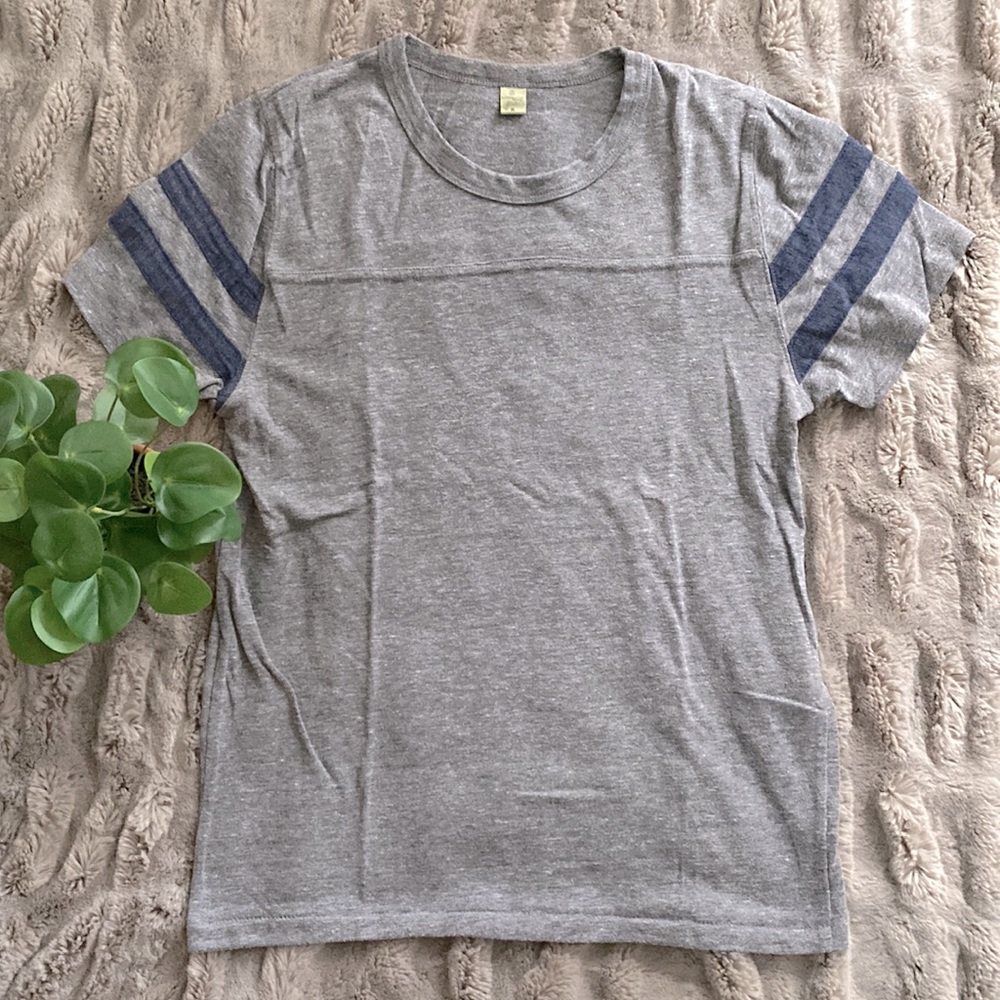 Men’s Alternative Earth T-shirt